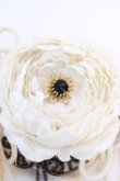 画像4: Ozz On / 和気香龍お団子クリップ式コサージュ  アイボリー O-25-12-11-1060-OO-AC-IG-OS (4)