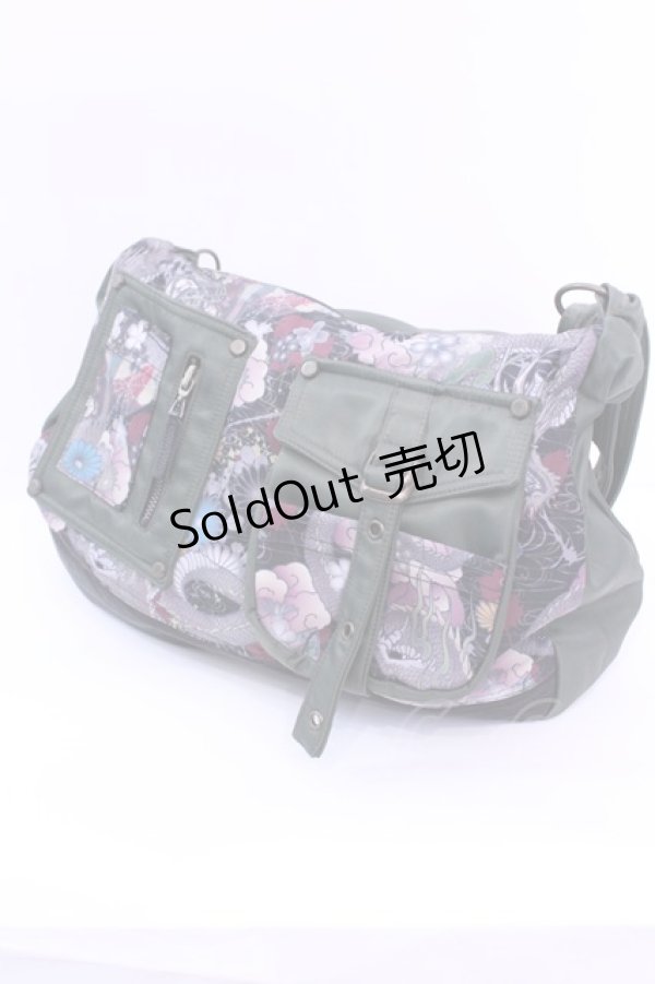 画像1: Qutie Frash / 和柄ショルダーバッグ  カーキ O-25-12-11-1002-QU-BG-IG-OS (1)
