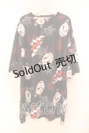 画像: ACDC RAG / 狐面と彼岸花半袖チュニックヒュージＴシャツ  ブラック O-25-12-13-039-PU-TO-OW-ZT518