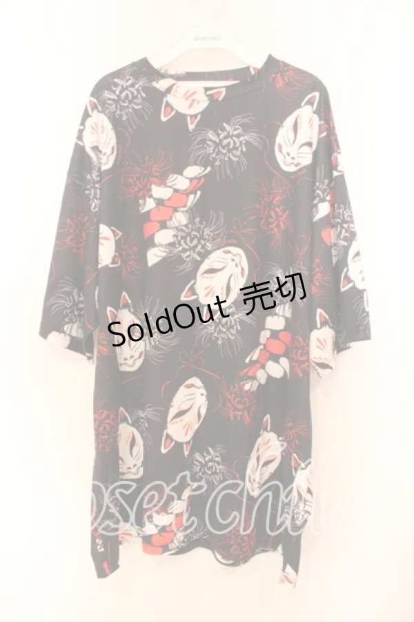 画像1: ACDC RAG / 狐面と彼岸花半袖チュニックヒュージＴシャツ  ブラック O-25-12-13-039-PU-TO-OW-ZT518 (1)