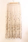 画像2: axes femme / チュールカラー刺繍スカート  アイボリー O-25-12-13-064-AX-SK-IG-ZT522 (2)