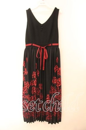 画像: axes femme / 彼岸花柄プリーツジャンスカ  クロ×アカ O-25-12-13-086-AX-OP-IG-OS