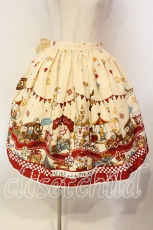 画像: ALICE and the PIRATES / アリスのワンダーカーチェイス柄スカート  アイボリー O-25-12-13-012-PA-SK-OW-OS