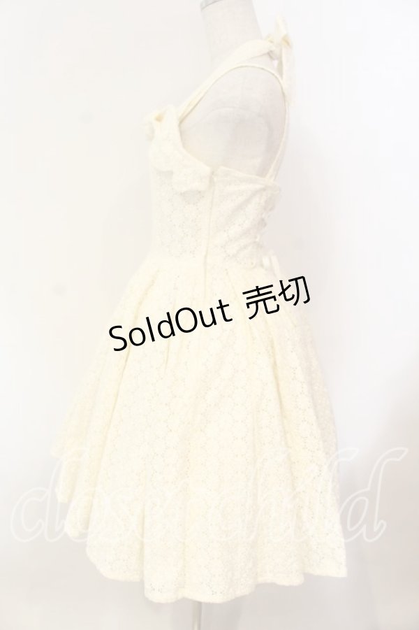 画像3: Innocent World / フラワー刺繍ジャンパースカート  生成り O-25-12-15-049-IW-OP-IG-OS (3)