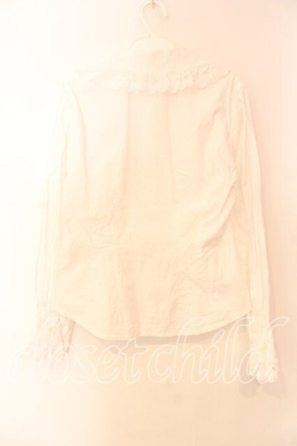 画像4: BABY,THE STARS SHINE BRIGHT / 王冠レースの袖ピンタックブラウス  シロ O-25-12-15-026-BA-BL-IG-OS (4)
