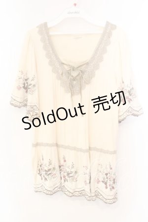 画像: axes femme / カラー刺繍使いプルオーバー M 生成り O-25-12-16-060-AX-TO-IG-ZT1219Z