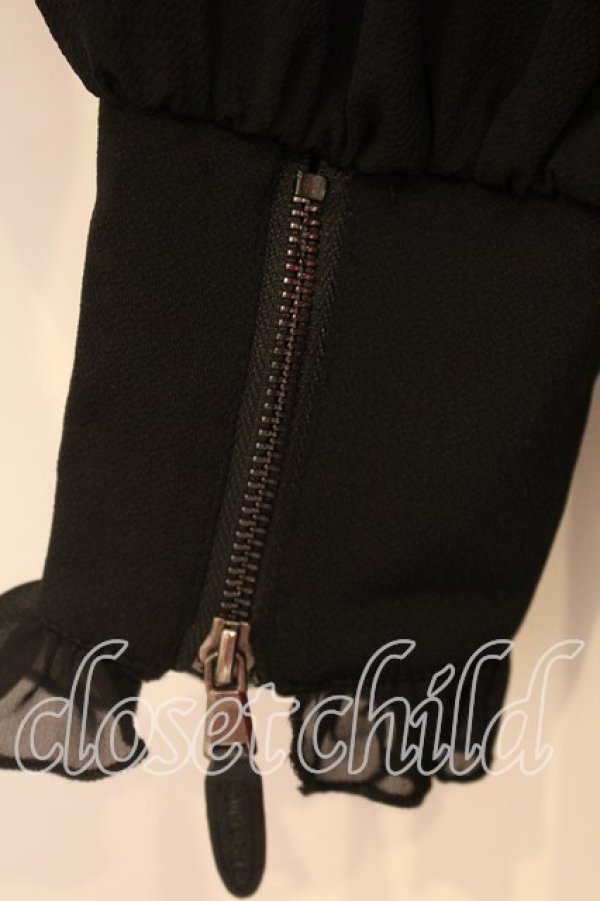 画像4: Qutie Frash / 後ろロングフリルブラウス  ブラック O-25-12-17-007-QU-BL-YM-OS (4)