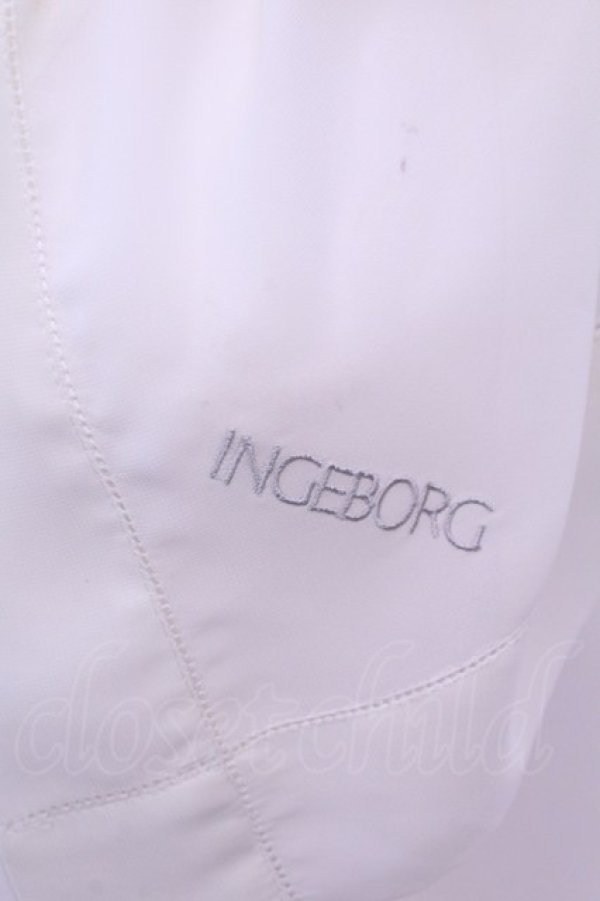 画像2: INGEBORG / ロゴ刺繍スクエアストール  シロ O-25-12-18-1044-LO-ZA-IG-OS (2)
