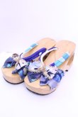 画像1: Empty wardrobe / 和柄下駄風サンダル L ナチュラル×ブルー O-25-12-18-1033-LO-SH-OW-OS (1)