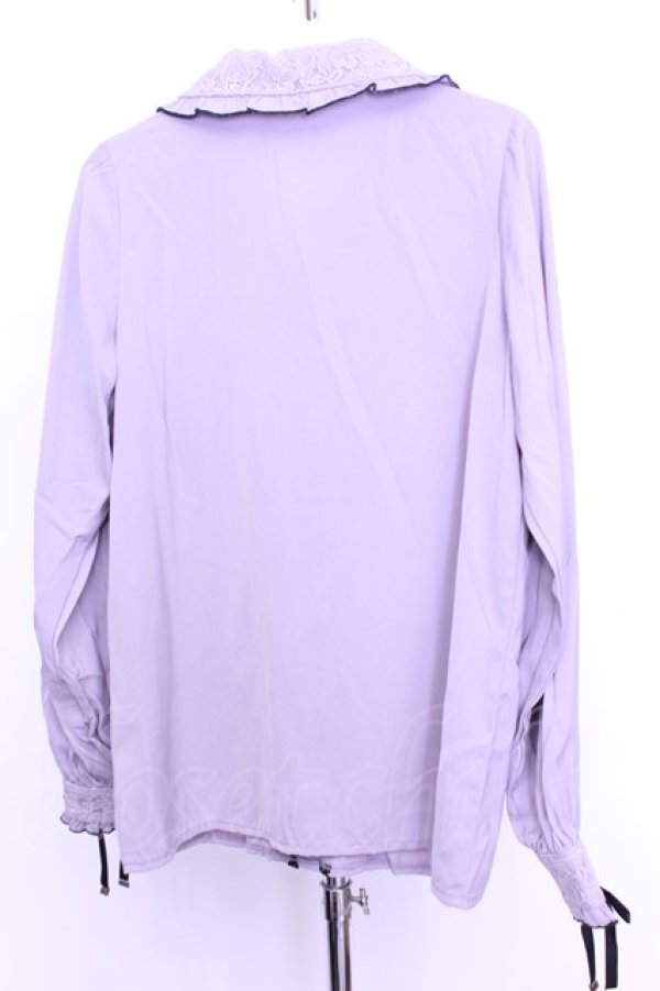 画像4: Rojita / ハートブローチ付きレース切り替えブラウス  ラベンダー O-25-12-18-2043-LO-BL-IG-OS (4)
