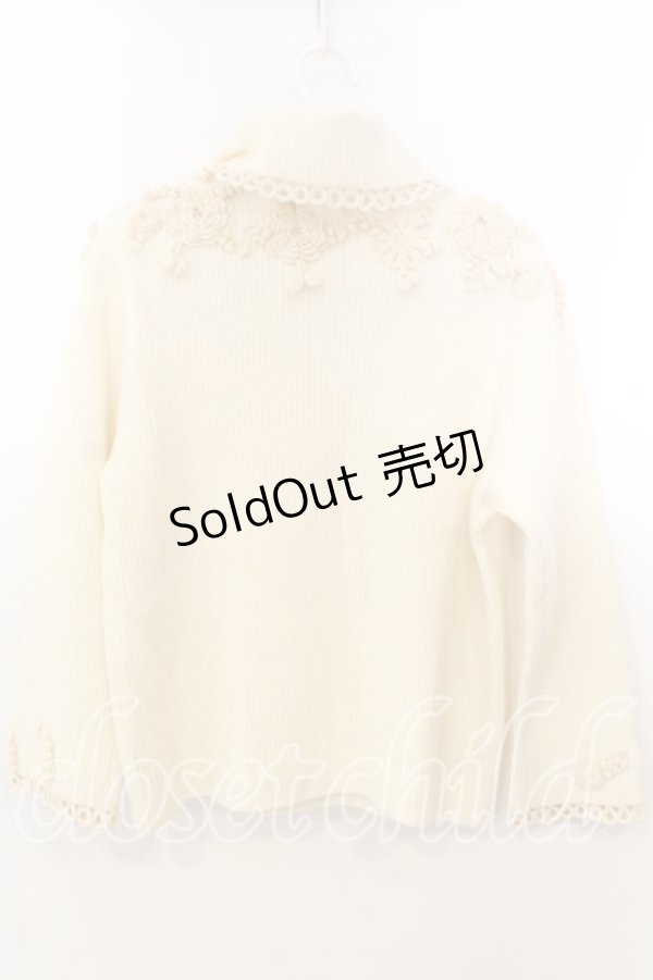 画像3: KANEKO ISAO / フラワーモチーフ使いタートルニット  アイボリー O-25-12-19-050-EL-TO-OW-OS (3)