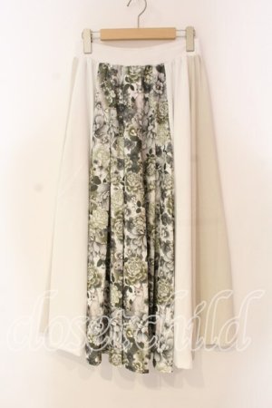 画像: Qutie Frash / 和柄プリーツロングスカート  ホワイト O-25-12-22-097-QU-SK-OW-OS