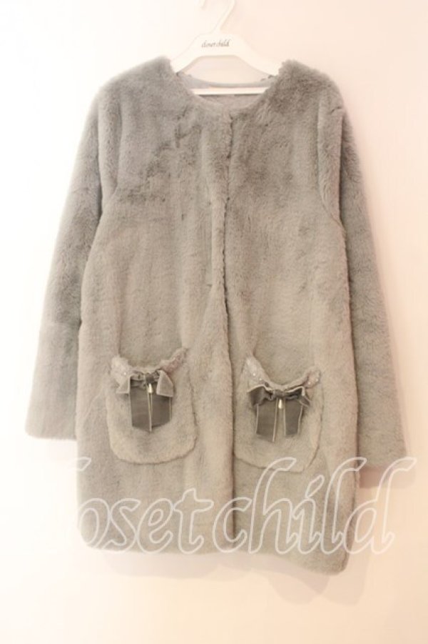 画像1: axes femme POETIQUE / フェイクファーロングコート  ライトグレー O-25-12-22-018-AX-CO-IG-OS (1)