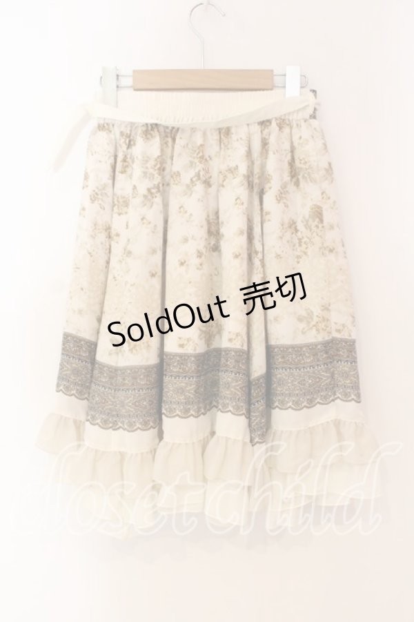 画像2: axes femme / スカーフ柄イレヘムスカート M ベージュ O-25-12-22-031-AX-SK-OW-ZT507 (2)