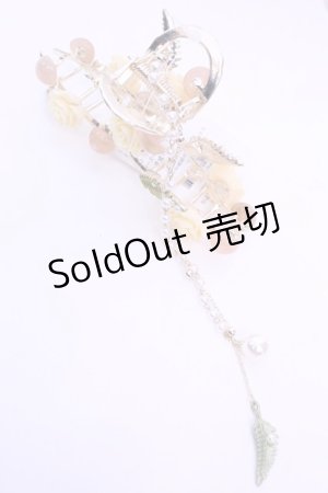 画像: axes femme POETIQUE / ローズヘアークリップ  生成り O-25-12-25-1056-AX-AC-IG-OS