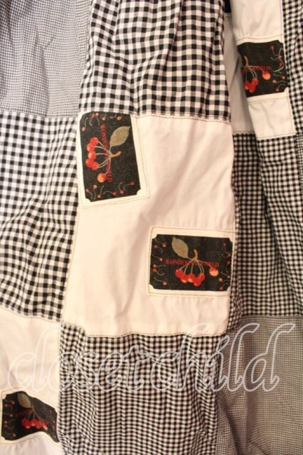 画像2: WONDERFUL WORLD / ギンガムパッチワークスカート【お直しあり】  クロ×シロ O-25-12-25-064-LO-SK-IG-OS (2)