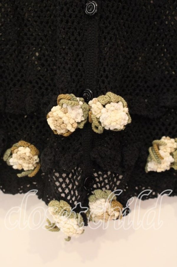 画像2: WONDERFUL WORLD / フラワーモチーフ鍵編みベスト  クロ O-25-12-25-087-LO-TO-IG-OS (2)