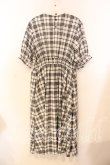 画像2: m petit by misako / チェックキリカエワンピース LL シロ×クロ O-25-12-25-023-LO-OP-IG-OS (2)