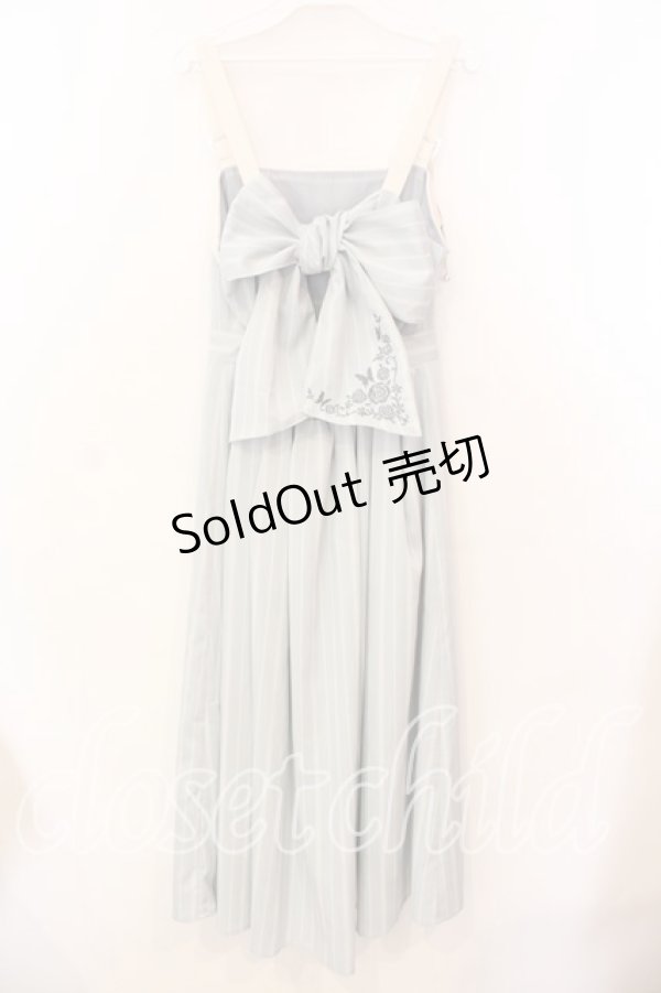 画像3: axes femme / 蝶刺繍ストライプワンピース  サックス O-25-12-25-033-AX-OP-IG-OS (3)