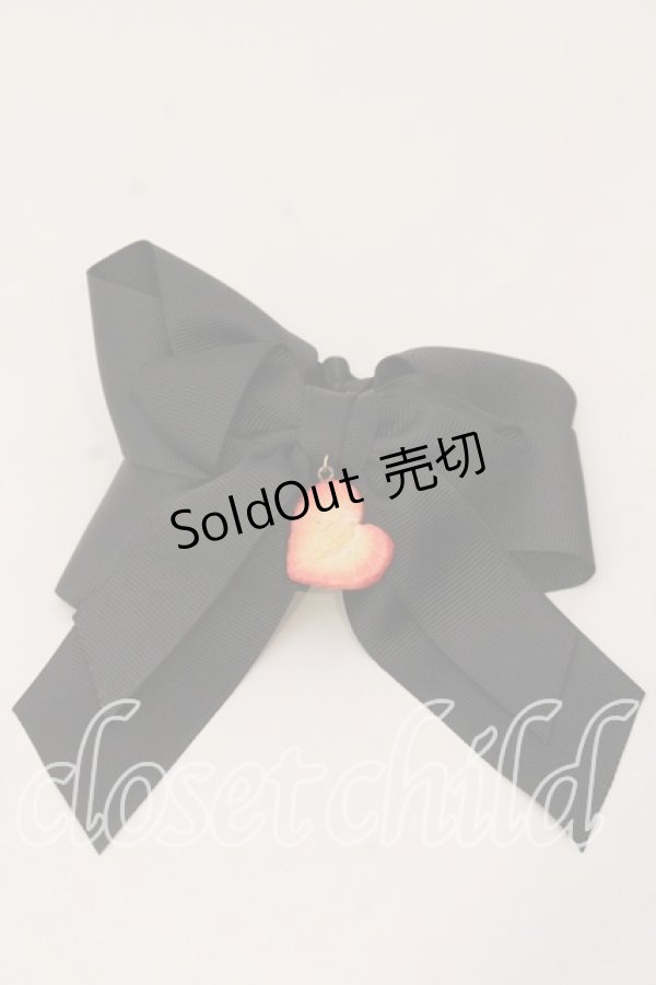 画像1: LOTUS ribbon / リボン ガーターリング  クロ×イチゴチャーム O-25-12-26-080-EL-AC-IG-ZT0110C (1)