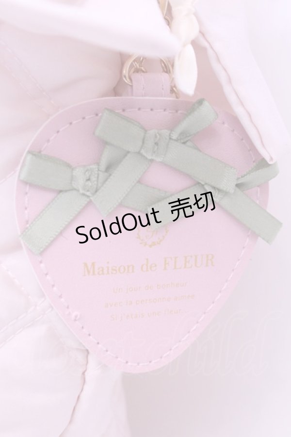 画像2: Maison de FLEUR / いちごバッグ&チャームBOOK  ピンク O-25-12-26-1058-LO-BG-OW-OS (2)