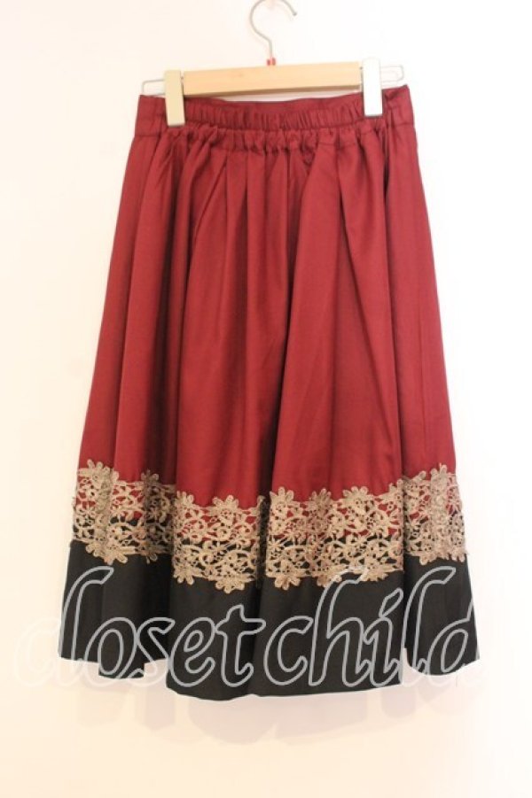 画像2: axes femme / バイカラーレース使いスカート  ワイン×クロ O-25-12-29-075-AX-SK-IG-OS (2)