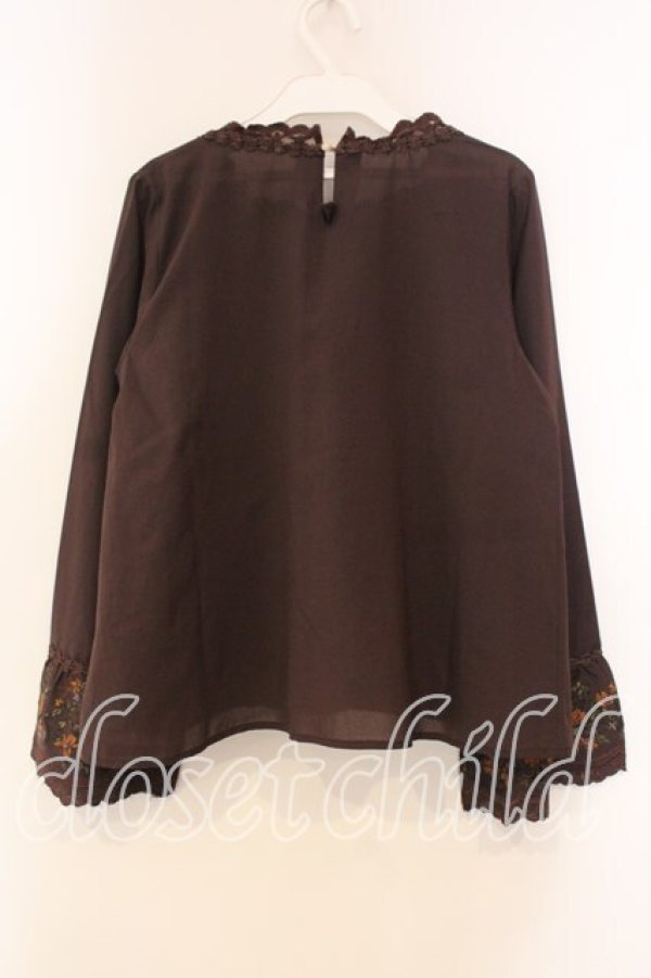 画像2: axes femme / ミュルーズ染織美術館コラボ/刺繍入りフレア袖ブラウス M ブラウン O-25-12-30-084-AX-BL-IG-OS (2)