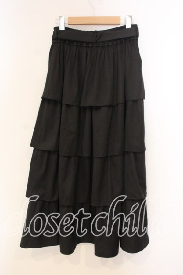 画像3: axes femme / ボリュームティアードスカート F クロ O-25-12-30-094-AX-SK-OW-OS (3)