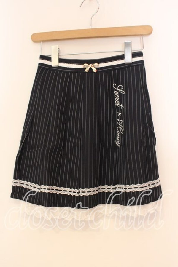 画像1: Secret Honey / ロゴ刺繍ストライプスカート 2 ブラックｘシロ O-25-12-30-015-CA-SK-YM-OS (1)