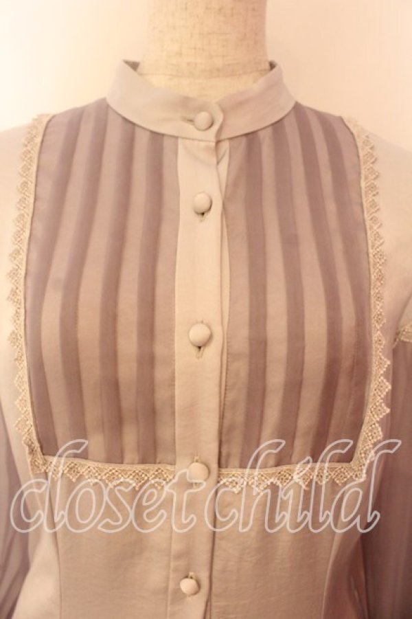 画像2: abilletage / Dorothy バックフレアワンピース  ラベンダーグレー O-26-01-08-008-GO-OP-IG-OS (2)