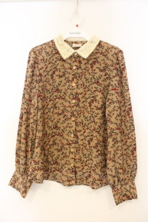 画像: F&A / 小花柄レースクレリック衿ブラウス  ベージュ O-26-01-10-041-LO-BL-IG-ZT537