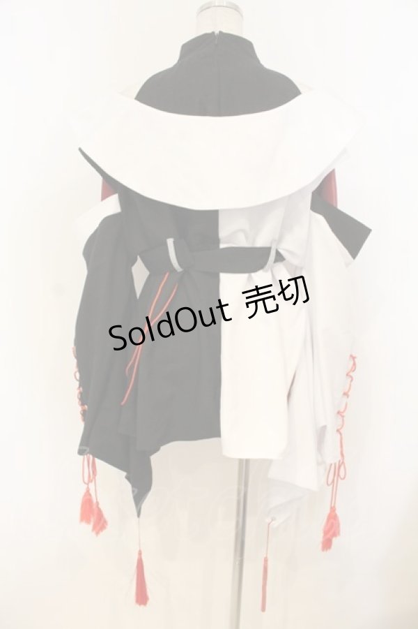 画像3: IRO+IRO / 重ね着風和袖オフショルトップス M-LL ブラックｘホワイト O-26-01-10-046-LO-JA-YM-OS (3)