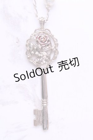 画像: axes femme / バラレリーフ鍵ネックレス  ゴールド O-26-01-12-2058-AX-AC-OW-OS