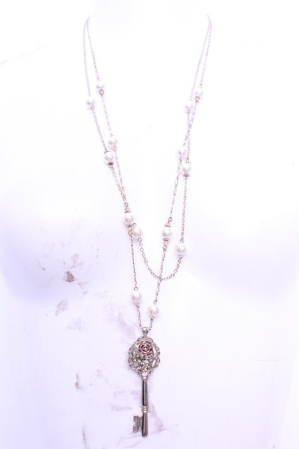 画像2: axes femme / バラレリーフ鍵ネックレス  ゴールド O-26-01-12-2058-AX-AC-OW-OS (2)