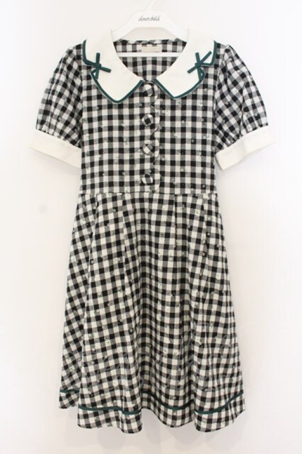 画像1: axes femme POETIQUE / フラワー刺繍ギンガムワンピース  クロ×シロ O-26-01-13-037-AX-OP-IG-OS (1)