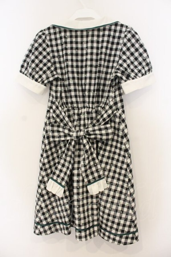 画像2: axes femme POETIQUE / フラワー刺繍ギンガムワンピース  クロ×シロ O-26-01-13-037-AX-OP-IG-OS (2)
