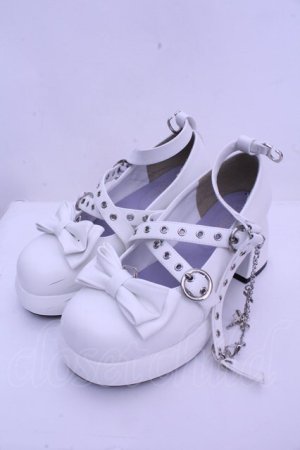 画像: axes femme POETIQUE / クロスチャームおでこパンプス M シロ O-26-01-15-1027-AX-SH-IG-OS