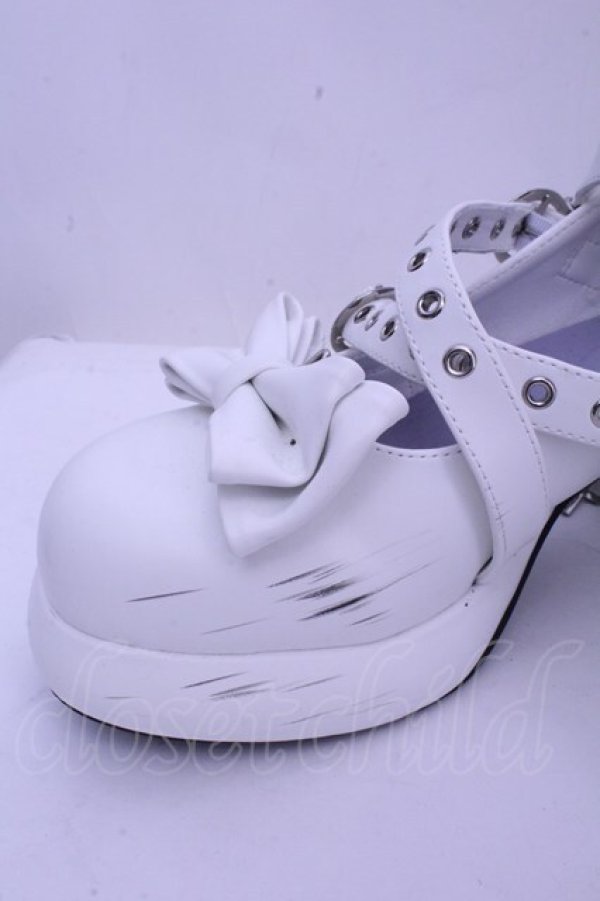 画像5: axes femme POETIQUE / クロスチャームおでこパンプス M シロ O-26-01-15-1027-AX-SH-IG-OS (5)