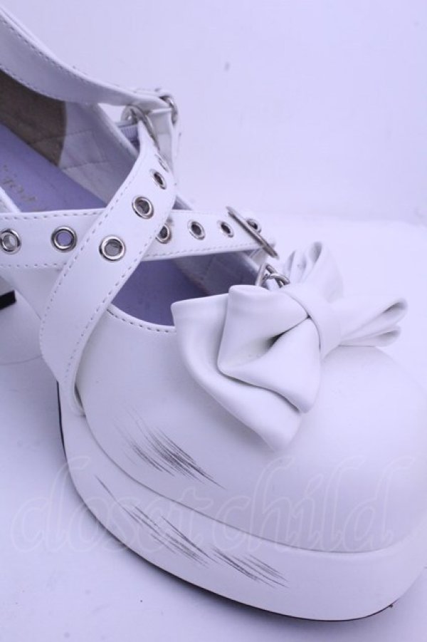 画像6: axes femme POETIQUE / クロスチャームおでこパンプス M シロ O-26-01-15-1027-AX-SH-IG-OS (6)