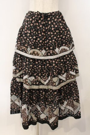 画像: PINK HOUSE / パッチワークローズ柄スカート  クロ O-26-01-15-116-LO-SK-IG-OS