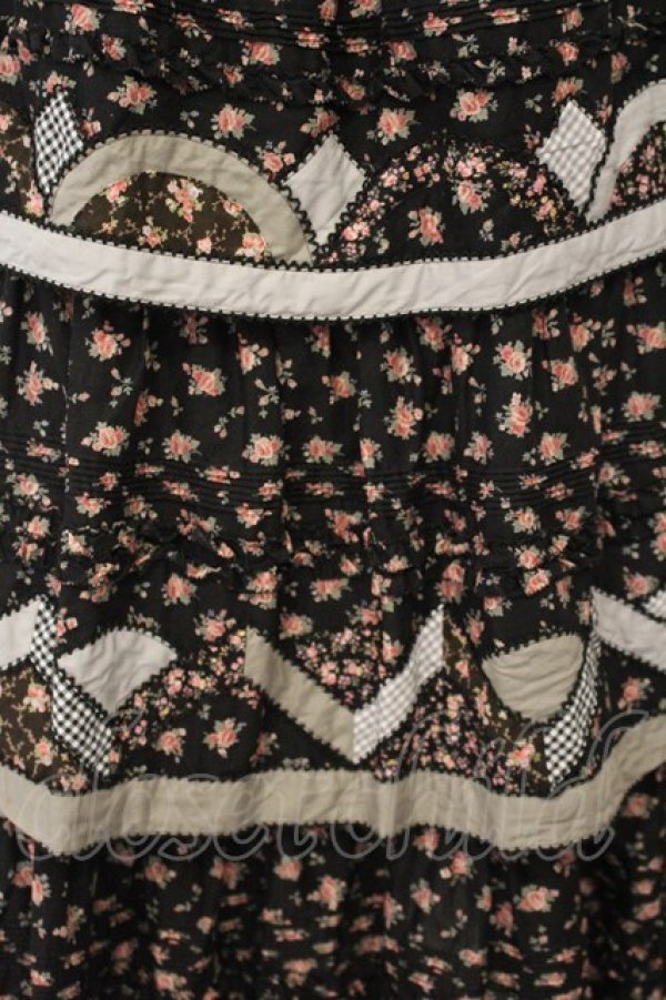 画像2: PINK HOUSE / パッチワークローズ柄スカート  クロ O-26-01-15-116-LO-SK-IG-OS (2)