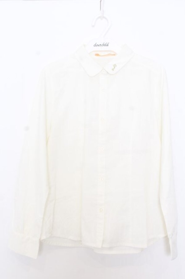 画像1: Fi.n.t / 鍵刺繍クレリックシャツ F アイボリー O-26-01-16-020-CA-BL-OW-OS (1)