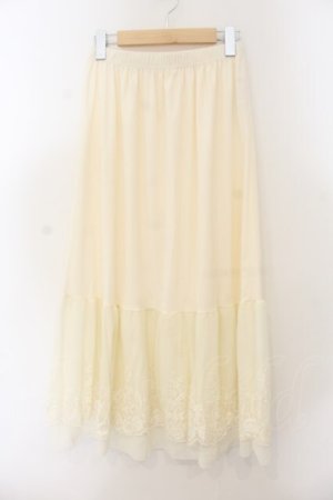 画像: axes femme / 繊細刺繍レースペチスカート F キナリ O-26-01-17-056-AX-SK-OW-OS