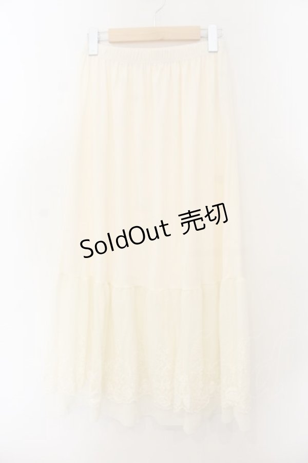 画像1: axes femme / 繊細刺繍レースペチスカート F キナリ O-26-01-17-056-AX-SK-OW-ZT556 (1)