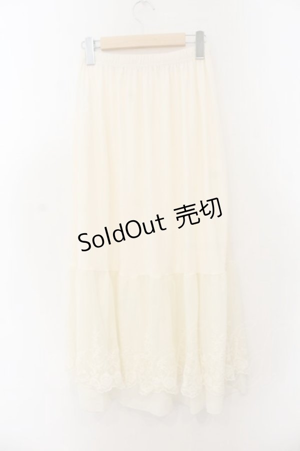 画像3: axes femme / 繊細刺繍レースペチスカート F キナリ O-26-01-17-056-AX-SK-OW-ZT556 (3)