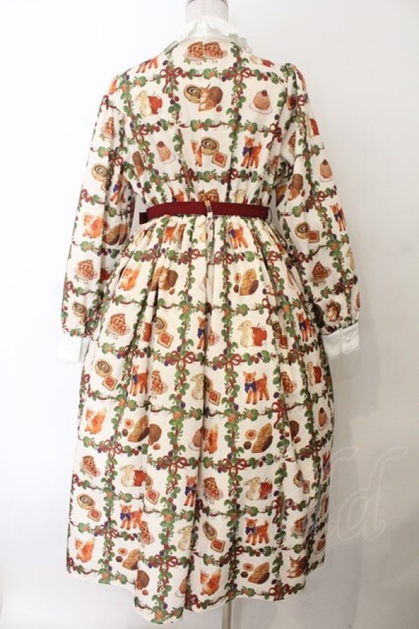 画像4: axes femme kawaii / 森のケーキ屋さん柄ワンピース  生成り O-26-01-17-005-AX-OP-IG-OS (4)