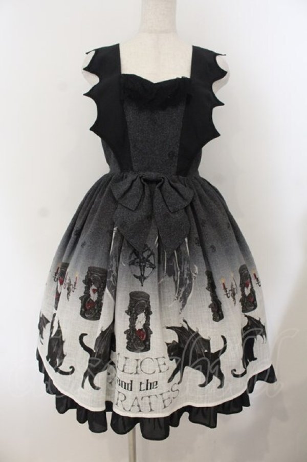 画像1: ALICE and the PIRATES / 悪魔猫と終末の砂時計柄ジャンパースカートI  クロ O-26-01-19-005-PA-OP-OW-OS (1)