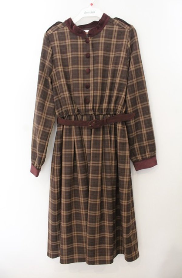 画像1: Fi.n.t / 別珍使いエポレットディテールチェックワンピース  ブラウン O-26-01-19-1017-CA-OP-IG-OS (1)