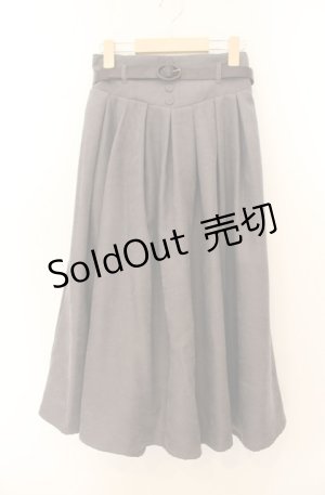 画像: an another angelus / 合皮ベルト付きタックスカート  グレー O-26-01-19-1020-CA-SK-IG-ZT554