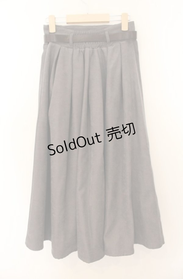 画像3: an another angelus / 合皮ベルト付きタックスカート  グレー O-26-01-19-1020-CA-SK-IG-ZT554 (3)